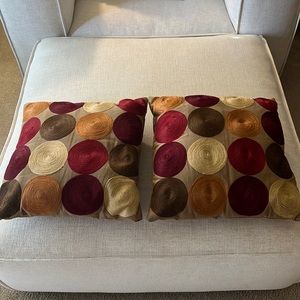 2 decorative throw pillows 15”X 15”. In great shape